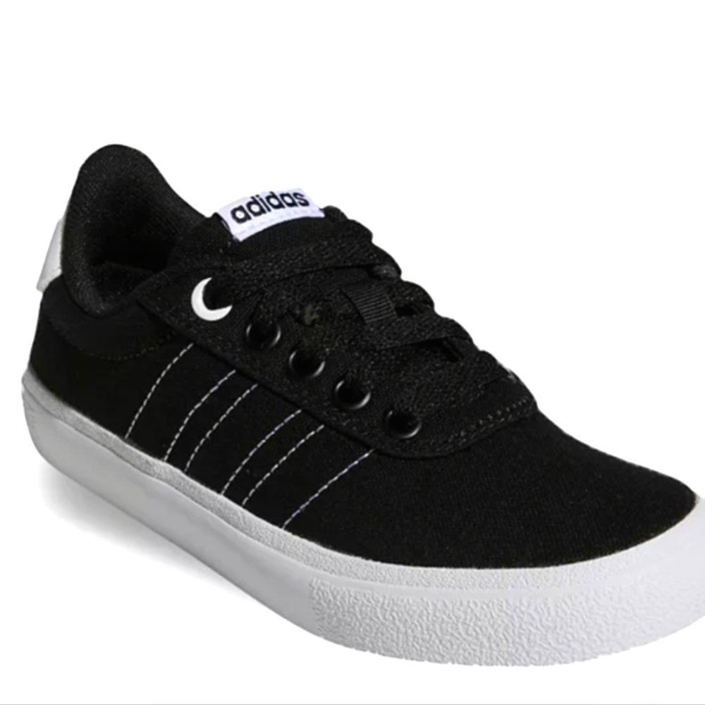 YOUTH Vulc raid3r shoes. New